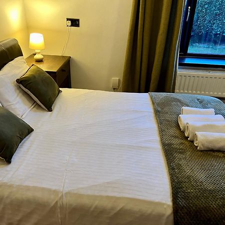 Housefield Stay, Room 4 Stoke-on-Trent Exterior photo