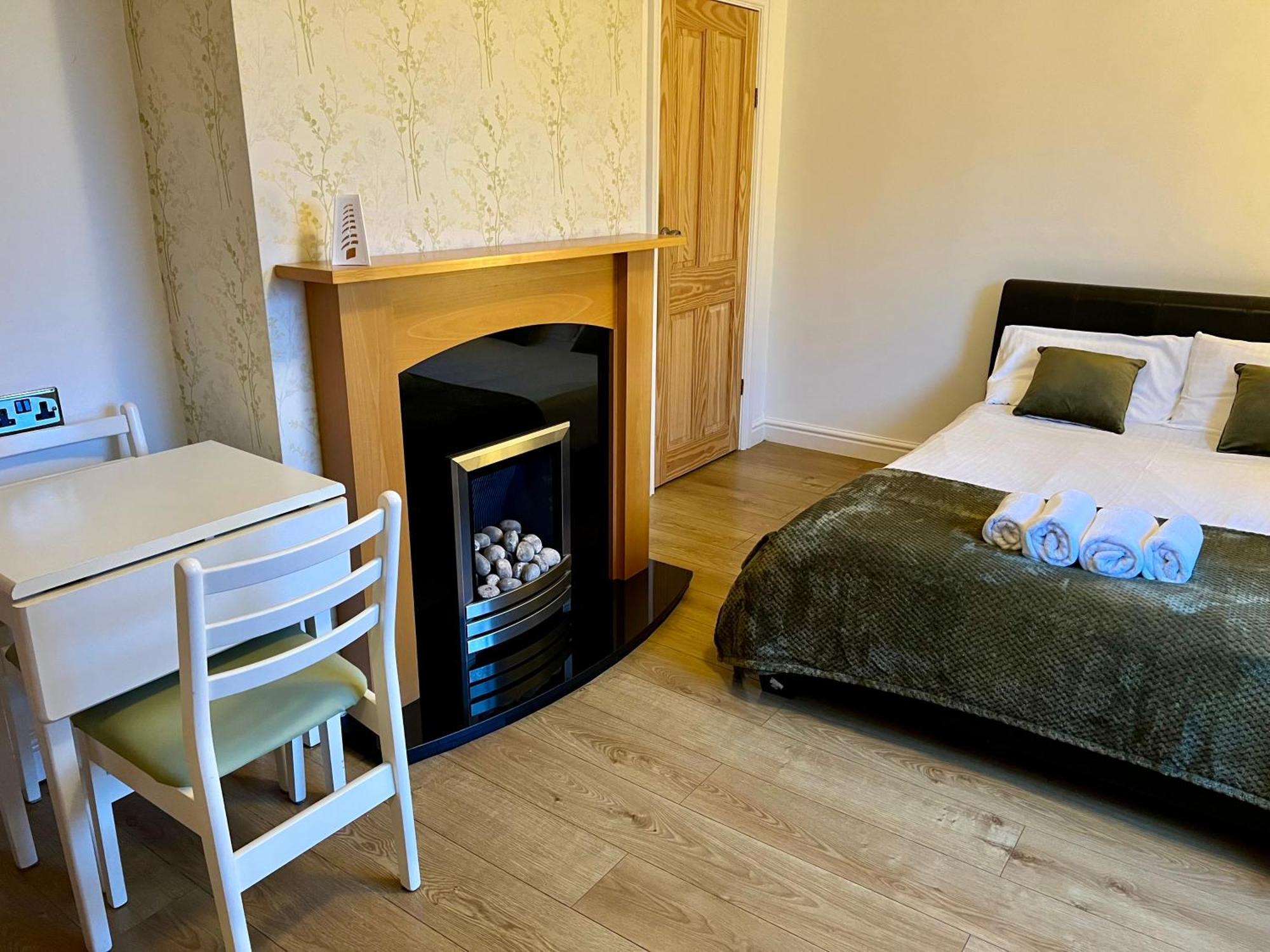 Housefield Stay, Room 4 Stoke-on-Trent Exterior photo